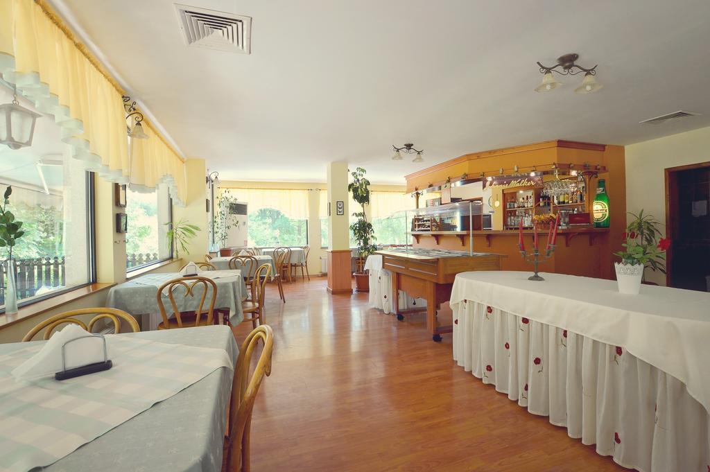 Family Hotel Fenerite Габрово Екстер'єр фото