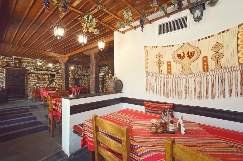 Family Hotel Fenerite Габрово Екстер'єр фото