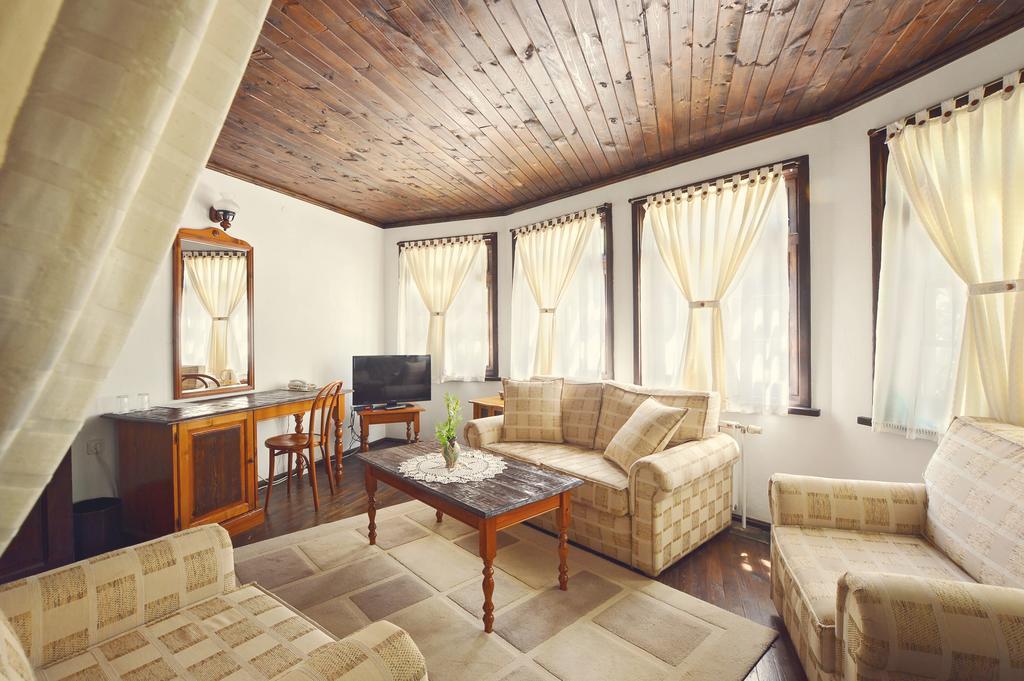 Family Hotel Fenerite Габрово Екстер'єр фото