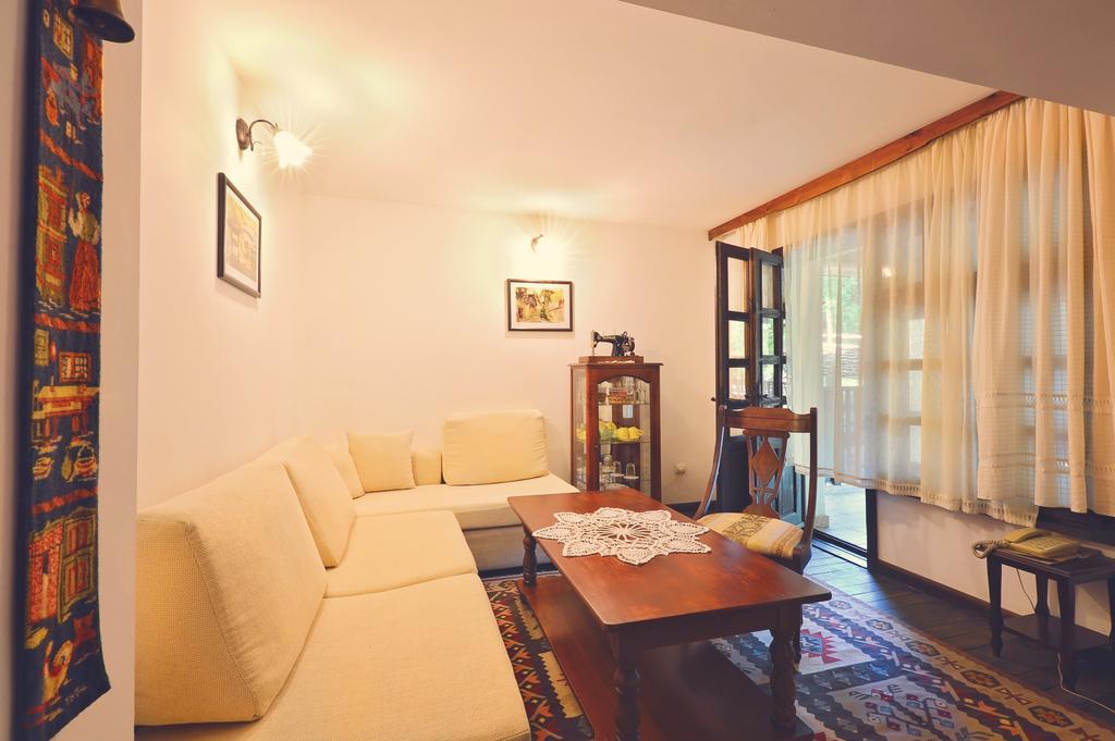 Family Hotel Fenerite Габрово Екстер'єр фото