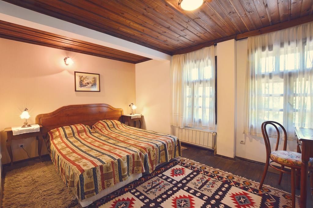 Family Hotel Fenerite Габрово Екстер'єр фото