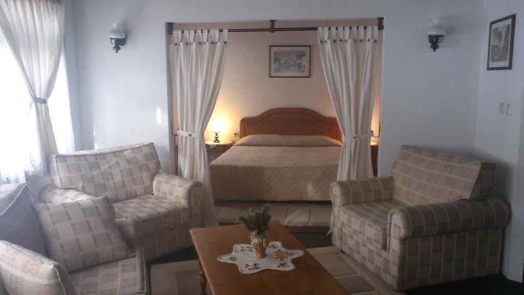 Family Hotel Fenerite Габрово Екстер'єр фото